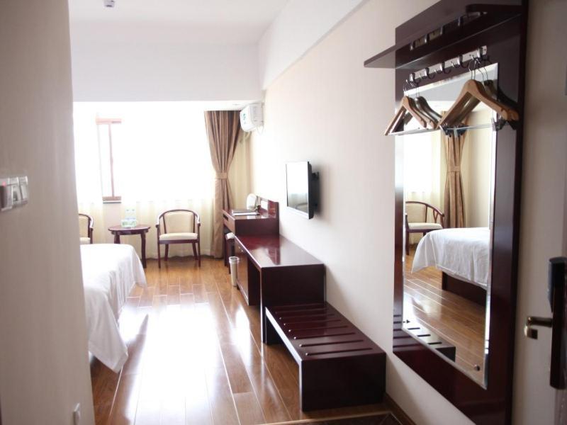 Greentree Inn Yunnan Lijiang Railway Station Yuxing Road Express Hotel Exterior foto